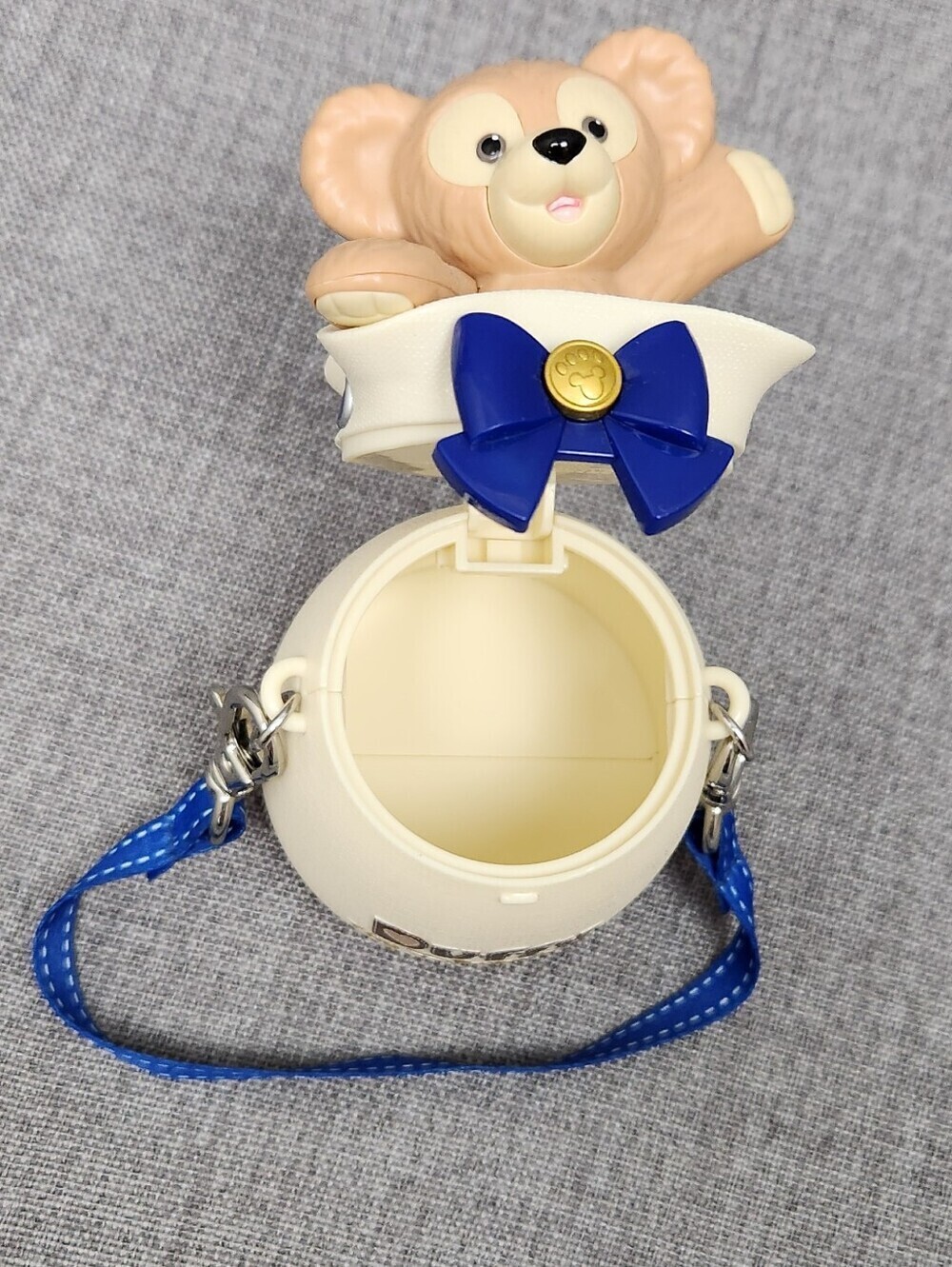Tokyo Disney Duffy The Bear Limited Snack Container. - Picture 2 of 7